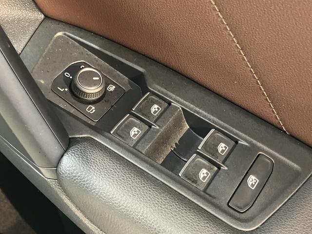 VW ティグアンTSI ファーストエディション純正ナビ パノラマモニター Bluetooth 全席シートヒーター ハンドルヒーター LEDヘッドライト クルーズコントロール プッシュスタート アイドリングストップ 電動格納ドアミラー ETC(愛媛県)の中古車