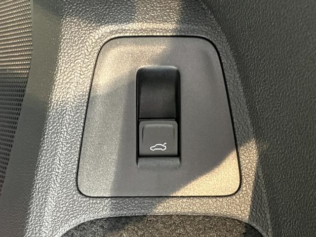 VW ティグアンTSI ファーストエディション純正ナビ パノラマモニター Bluetooth 全席シートヒーター ハンドルヒーター LEDヘッドライト クルーズコントロール プッシュスタート アイドリングストップ 電動格納ドアミラー ETC(愛媛県)の中古車