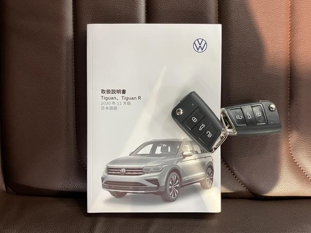 VW ティグアンTSI ファーストエディション純正ナビ パノラマモニター Bluetooth 全席シートヒーター ハンドルヒーター LEDヘッドライト クルーズコントロール プッシュスタート アイドリングストップ 電動格納ドアミラー ETC(愛媛県)の中古車