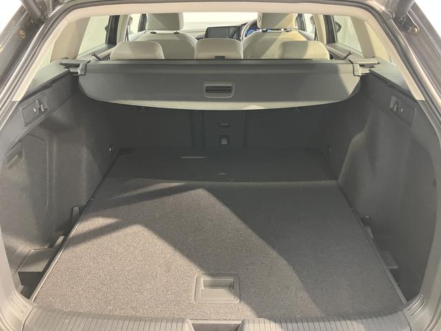 ＶＷ ゴルフヴァリアントｅＴＳＩ　スタイル純正ナビ　バックモニター　フルセグＴＶ　ＥＴＣ　Ｂｌｕｅｔｏｏｔｈ　クルーズコントロール　電動パーキング　プッシュスタート　前席シートヒーター　電動リヤゲート　電動格納ドアミラー（愛媛県）の中古車