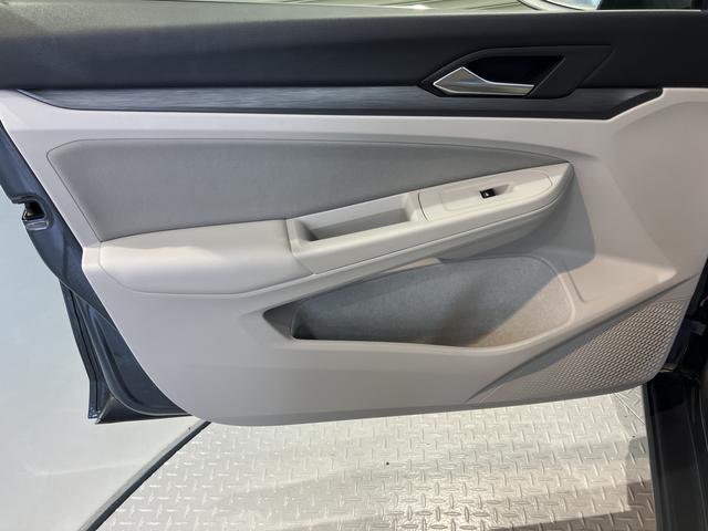 ＶＷ ゴルフヴァリアントｅＴＳＩ　スタイル純正ナビ　バックモニター　フルセグＴＶ　ＥＴＣ　Ｂｌｕｅｔｏｏｔｈ　クルーズコントロール　電動パーキング　プッシュスタート　前席シートヒーター　電動リヤゲート　電動格納ドアミラー（愛媛県）の中古車