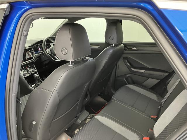 ＶＷ Ｔ−ロックＴＤＩ　Ｒライン純正ナビ　フルセグＴＶ　バックカメラ　ＥＴＣ車載器　クルーズコントロール　オートライト　ＬＥＤヘッドライト　プッシュスタート　電動パーキング　パワーバックドア　アルミホイール（愛媛県）の中古車
