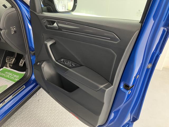 ＶＷ Ｔ−ロックＴＤＩ　Ｒライン純正ナビ　フルセグＴＶ　バックカメラ　ＥＴＣ車載器　クルーズコントロール　オートライト　ＬＥＤヘッドライト　プッシュスタート　電動パーキング　パワーバックドア　アルミホイール（愛媛県）の中古車