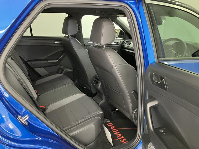 ＶＷ Ｔ−ロックＴＤＩ　Ｒライン純正ナビ　フルセグＴＶ　バックカメラ　ＥＴＣ車載器　クルーズコントロール　オートライト　ＬＥＤヘッドライト　プッシュスタート　電動パーキング　パワーバックドア　アルミホイール（愛媛県）の中古車