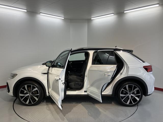 ＶＷ Ｔ−ロックＴＤＩ　４モーション　Ｒライン純正ナビ　Ｂｌｕｅｔｏｏｔｈ　オートライト　ＬＥＤヘッドライト　プッシュスタート　アイドリングストップ　障害物センサー　クルーズコントロール　電動パーキング　前席シートヒーター　電動格納ドアミラー（愛媛県）の中古車