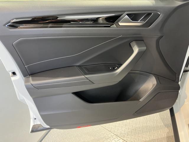 ＶＷ Ｔ−ロックＴＤＩ　４モーション　Ｒライン純正ナビ　Ｂｌｕｅｔｏｏｔｈ　オートライト　ＬＥＤヘッドライト　プッシュスタート　アイドリングストップ　障害物センサー　クルーズコントロール　電動パーキング　前席シートヒーター　電動格納ドアミラー（愛媛県）の中古車