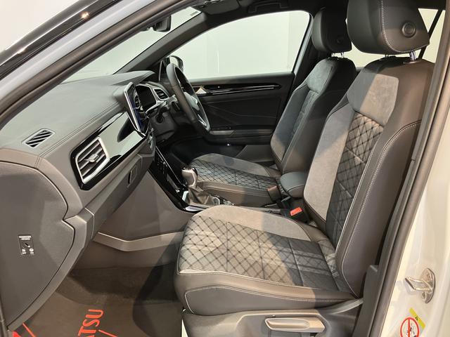 ＶＷ Ｔ−ロックＴＤＩ　４モーション　Ｒライン純正ナビ　Ｂｌｕｅｔｏｏｔｈ　オートライト　ＬＥＤヘッドライト　プッシュスタート　アイドリングストップ　障害物センサー　クルーズコントロール　電動パーキング　前席シートヒーター　電動格納ドアミラー（愛媛県）の中古車