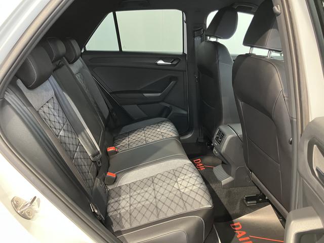 ＶＷ Ｔ−ロックＴＤＩ　４モーション　Ｒライン純正ナビ　Ｂｌｕｅｔｏｏｔｈ　オートライト　ＬＥＤヘッドライト　プッシュスタート　アイドリングストップ　障害物センサー　クルーズコントロール　電動パーキング　前席シートヒーター　電動格納ドアミラー（愛媛県）の中古車