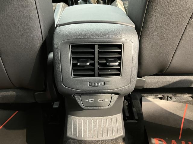 ＶＷ Ｔ−ロックＴＤＩ　４モーション　Ｒライン純正ナビ　Ｂｌｕｅｔｏｏｔｈ　オートライト　ＬＥＤヘッドライト　プッシュスタート　アイドリングストップ　障害物センサー　クルーズコントロール　電動パーキング　前席シートヒーター　電動格納ドアミラー（愛媛県）の中古車