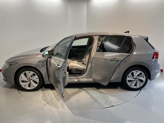 ＶＷ ゴルフｅＴＳＩスタイルプッシュスタート　電動パーキングブレーキ　オートブレーキホールド　オートライト　オートマチックハイビーム　ＬＥＤヘッドライト　リヤフォグランプ　運転席・助手席シートヒーター　パーキングアシスト　２ＷＤ（愛媛県）の中古車