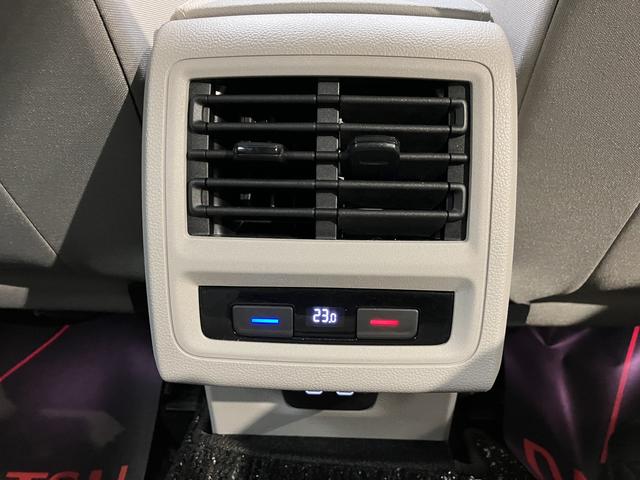 ＶＷ ゴルフｅＴＳＩスタイルプッシュスタート　電動パーキングブレーキ　オートブレーキホールド　オートライト　オートマチックハイビーム　ＬＥＤヘッドライト　リヤフォグランプ　運転席・助手席シートヒーター　パーキングアシスト　２ＷＤ（愛媛県）の中古車