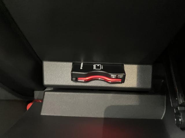 VW ID.4プロ ローンチエディションディスプレイオーディオ パノラマモニター オートエアコン オートライト LEDヘッドライト クルーズコントロール ETC車載器 電動パーキング アルミホイール リアフォグランプ(愛媛県)の中古車