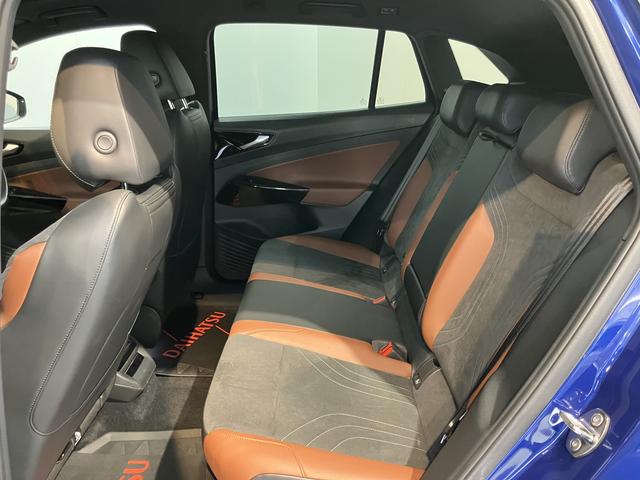 VW ID.4プロ ローンチエディションディスプレイオーディオ パノラマモニター オートエアコン オートライト LEDヘッドライト クルーズコントロール ETC車載器 電動パーキング アルミホイール リアフォグランプ(愛媛県)の中古車