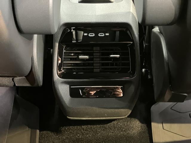 VW ID.4プロ ローンチエディションディスプレイオーディオ パノラマモニター オートエアコン オートライト LEDヘッドライト クルーズコントロール ETC車載器 電動パーキング アルミホイール リアフォグランプ(愛媛県)の中古車