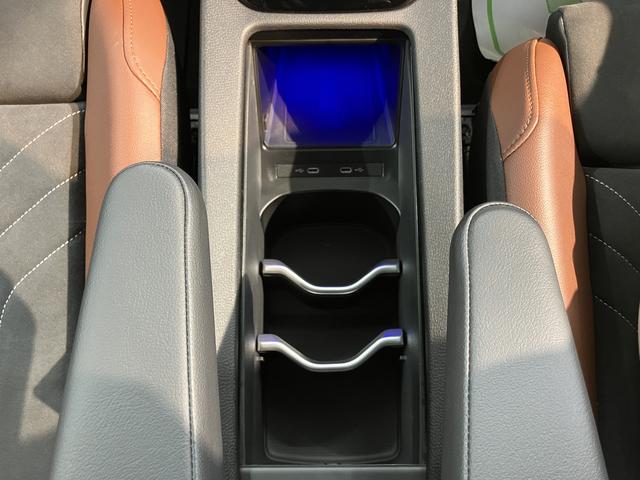 VW ID.4プロ ローンチエディションディスプレイオーディオ パノラマモニター オートエアコン オートライト LEDヘッドライト クルーズコントロール ETC車載器 電動パーキング アルミホイール リアフォグランプ(愛媛県)の中古車