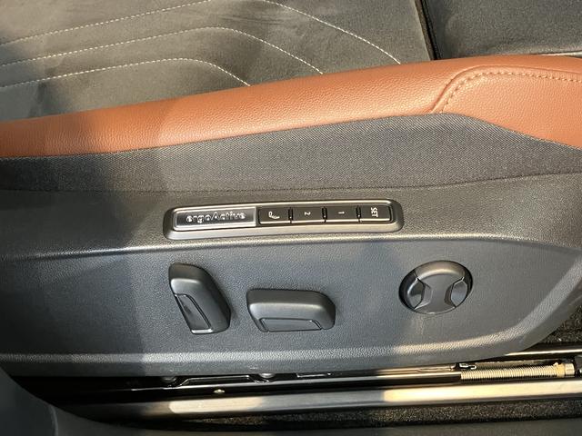 VW ID.4プロ ローンチエディションディスプレイオーディオ パノラマモニター オートエアコン オートライト LEDヘッドライト クルーズコントロール ETC車載器 電動パーキング アルミホイール リアフォグランプ(愛媛県)の中古車