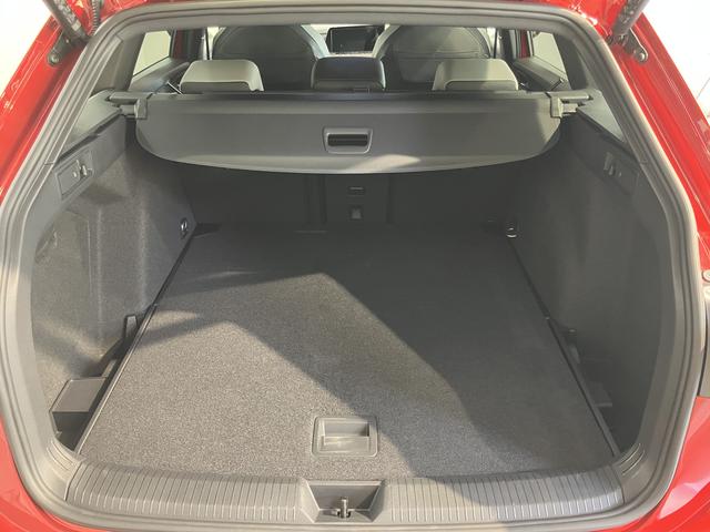 VW ゴルフヴァリアントeTSI Rライン純正ナビ バックカメラ フルセグTV ラジオ Bluetooth ETC ドラレコ プッシュスタート アイドリングストップ 前席シートヒーター クルーズコントロール LEDヘッドライト ワイヤレス充電(愛媛県)の中古車