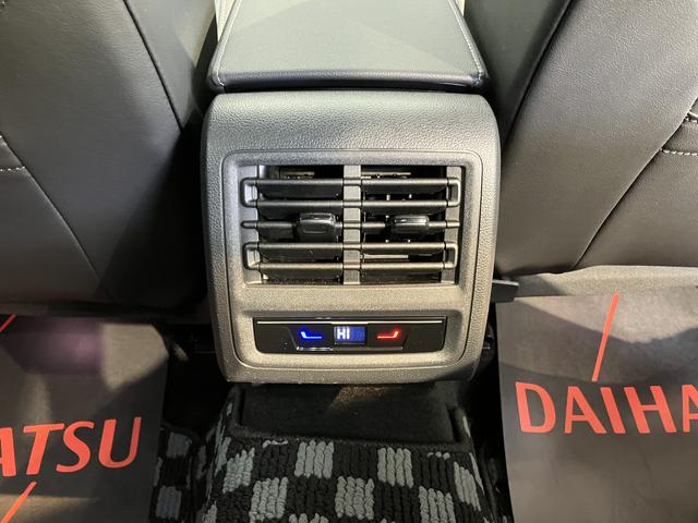 VW ゴルフヴァリアントeTSI Rライン純正ナビ バックカメラ フルセグTV ラジオ Bluetooth ETC ドラレコ プッシュスタート アイドリングストップ 前席シートヒーター クルーズコントロール LEDヘッドライト ワイヤレス充電(愛媛県)の中古車