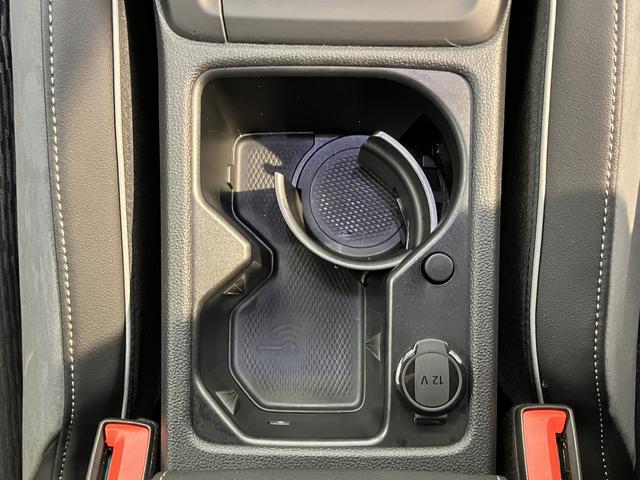 VW ゴルフヴァリアントeTSI Rライン純正ナビ バックカメラ フルセグTV ラジオ Bluetooth ETC ドラレコ プッシュスタート アイドリングストップ 前席シートヒーター クルーズコントロール LEDヘッドライト ワイヤレス充電(愛媛県)の中古車