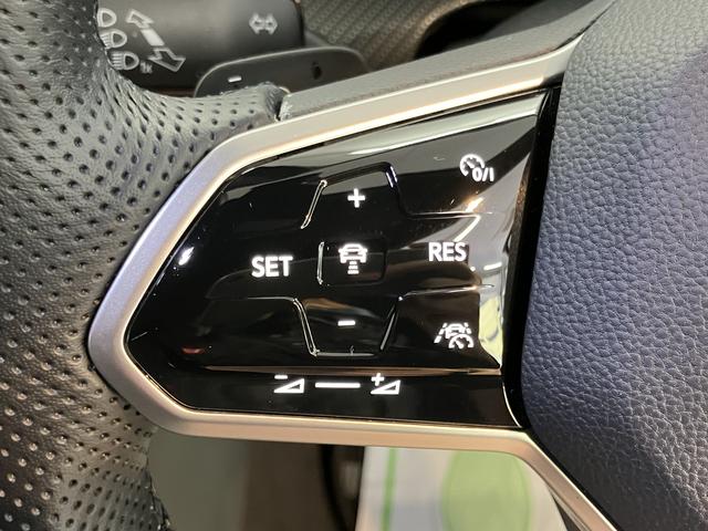 VW ゴルフヴァリアントeTSI Rライン純正ナビ バックカメラ フルセグTV ラジオ Bluetooth ETC ドラレコ プッシュスタート アイドリングストップ 前席シートヒーター クルーズコントロール LEDヘッドライト ワイヤレス充電(愛媛県)の中古車