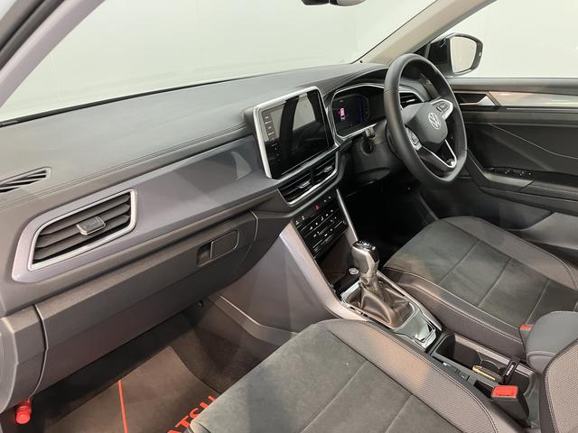 VW T−ロックTDI スタイルプッシュスタート 電動パーキングブレーキ オートブレーキホールド アダプティブクルーズコントロール パワーバックドア アイドリングストップ コーナーセンサー パーキングアシスト LEDヘッドライト(愛媛県)の中古車