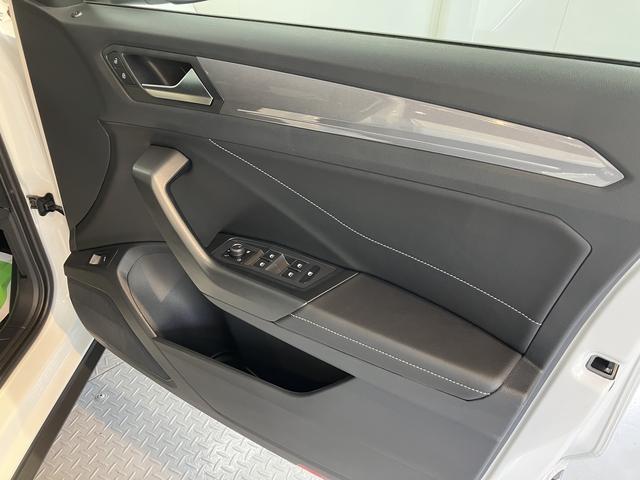 VW T−ロックTDI スタイルプッシュスタート 電動パーキングブレーキ オートブレーキホールド アダプティブクルーズコントロール パワーバックドア アイドリングストップ コーナーセンサー パーキングアシスト LEDヘッドライト(愛媛県)の中古車