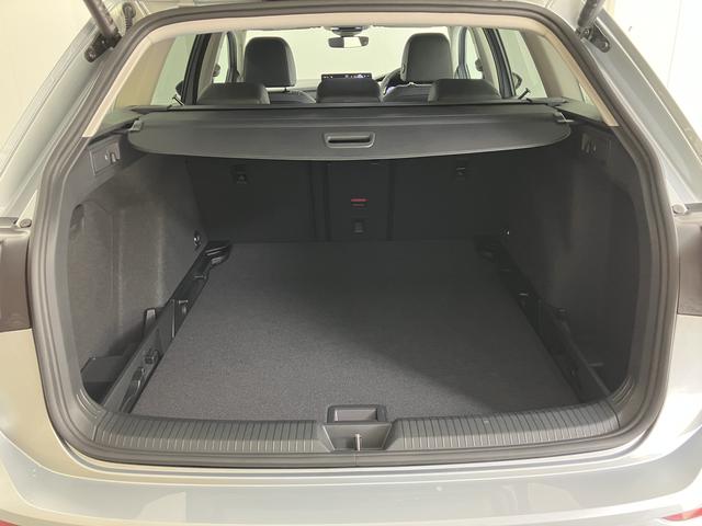 ＶＷ ゴルフヴァリアントｅＴＳＩ　スタイル純正ナビ　ＥＴＣ車載器　バックカメラ　クルーズコントロール　プッシュスタート　オートライト　ＬＥＤヘッドライト　電動パーキング　前席シートヒーター　アルミホイール（愛媛県）の中古車