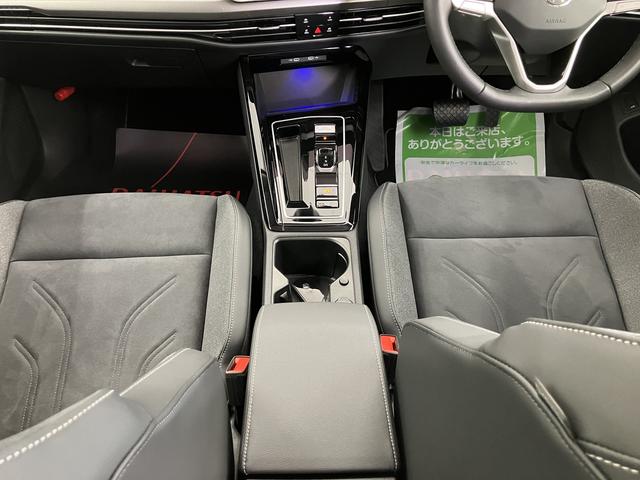 ＶＷ ゴルフヴァリアントｅＴＳＩ　スタイル純正ナビ　ＥＴＣ車載器　バックカメラ　クルーズコントロール　プッシュスタート　オートライト　ＬＥＤヘッドライト　電動パーキング　前席シートヒーター　アルミホイール（愛媛県）の中古車