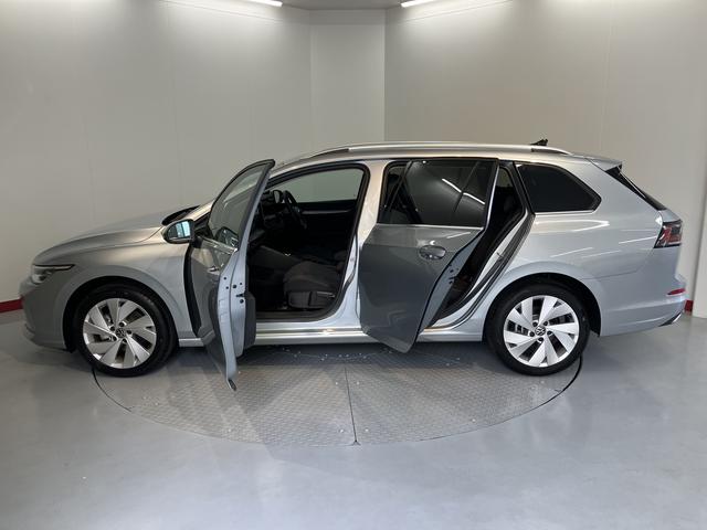 ＶＷ ゴルフヴァリアントｅＴＳＩ　スタイル純正ナビ　ＥＴＣ車載器　バックカメラ　クルーズコントロール　プッシュスタート　オートライト　ＬＥＤヘッドライト　電動パーキング　前席シートヒーター　アルミホイール（愛媛県）の中古車