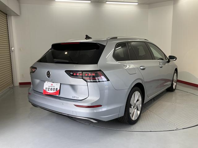 ＶＷ ゴルフヴァリアントｅＴＳＩ　スタイル純正ナビ　ＥＴＣ車載器　バックカメラ　クルーズコントロール　プッシュスタート　オートライト　ＬＥＤヘッドライト　電動パーキング　前席シートヒーター　アルミホイール（愛媛県）の中古車