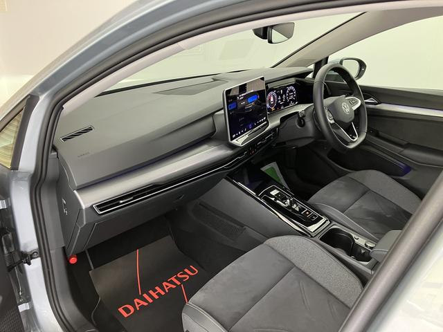 ＶＷ ゴルフヴァリアントｅＴＳＩ　スタイル純正ナビ　ＥＴＣ車載器　バックカメラ　クルーズコントロール　プッシュスタート　オートライト　ＬＥＤヘッドライト　電動パーキング　前席シートヒーター　アルミホイール（愛媛県）の中古車