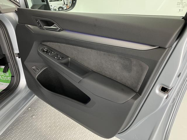 ＶＷ ゴルフヴァリアントｅＴＳＩ　スタイル純正ナビ　ＥＴＣ車載器　バックカメラ　クルーズコントロール　プッシュスタート　オートライト　ＬＥＤヘッドライト　電動パーキング　前席シートヒーター　アルミホイール（愛媛県）の中古車