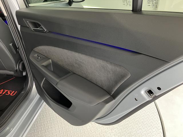 ＶＷ ゴルフヴァリアントｅＴＳＩ　スタイル純正ナビ　ＥＴＣ車載器　バックカメラ　クルーズコントロール　プッシュスタート　オートライト　ＬＥＤヘッドライト　電動パーキング　前席シートヒーター　アルミホイール（愛媛県）の中古車