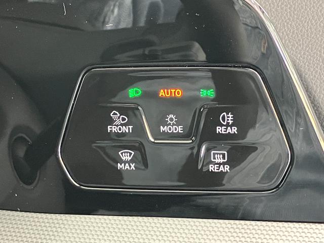 ＶＷ ゴルフヴァリアントｅＴＳＩ　スタイル純正ナビ　ＥＴＣ車載器　バックカメラ　クルーズコントロール　プッシュスタート　オートライト　ＬＥＤヘッドライト　電動パーキング　前席シートヒーター　アルミホイール（愛媛県）の中古車