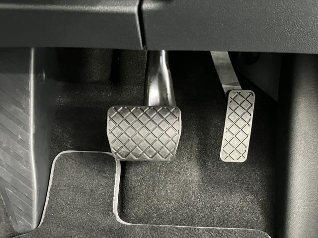 ＶＷ ゴルフヴァリアントｅＴＳＩ　スタイル純正ナビ　ＥＴＣ車載器　バックカメラ　クルーズコントロール　プッシュスタート　オートライト　ＬＥＤヘッドライト　電動パーキング　前席シートヒーター　アルミホイール（愛媛県）の中古車