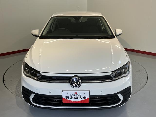 ＶＷ ポロＴＳＩアクティブプッシュスタート　アイドリングストップ　　オートライト　オートマチックハイビーム　ＬＥＤヘッドライト　コーナーセンサー　パーキングアシスト　ワイヤレス充電　アダプティブクルーズコントロール　２ＷＤ（愛媛県）の中古車