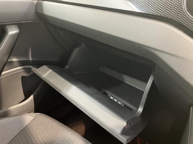 ＶＷ ポロＴＳＩアクティブプッシュスタート　アイドリングストップ　　オートライト　オートマチックハイビーム　ＬＥＤヘッドライト　コーナーセンサー　パーキングアシスト　ワイヤレス充電　アダプティブクルーズコントロール　２ＷＤ（愛媛県）の中古車