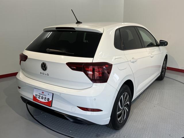 ＶＷ ポロＴＳＩアクティブプッシュスタート　アイドリングストップ　　オートライト　オートマチックハイビーム　ＬＥＤヘッドライト　コーナーセンサー　パーキングアシスト　ワイヤレス充電　アダプティブクルーズコントロール　２ＷＤ（愛媛県）の中古車