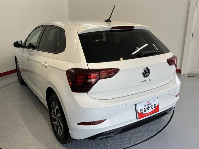 ＶＷ ポロＴＳＩアクティブプッシュスタート　アイドリングストップ　　オートライト　オートマチックハイビーム　ＬＥＤヘッドライト　コーナーセンサー　パーキングアシスト　ワイヤレス充電　アダプティブクルーズコントロール　２ＷＤ（愛媛県）の中古車