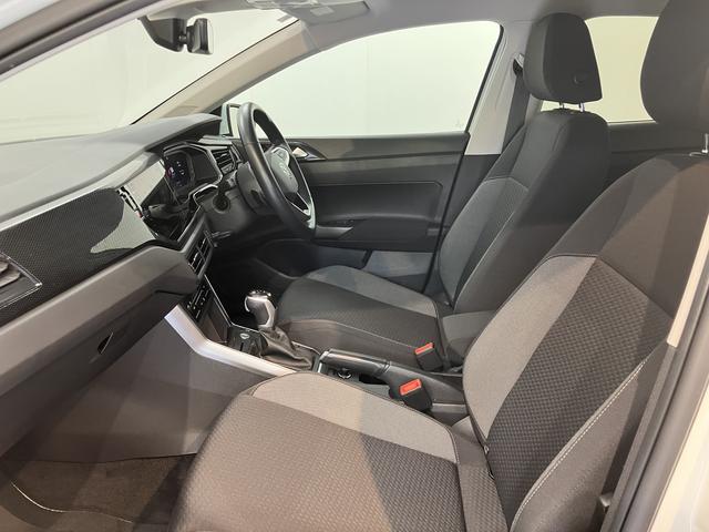 ＶＷ ポロＴＳＩアクティブプッシュスタート　アイドリングストップ　　オートライト　オートマチックハイビーム　ＬＥＤヘッドライト　コーナーセンサー　パーキングアシスト　ワイヤレス充電　アダプティブクルーズコントロール　２ＷＤ（愛媛県）の中古車