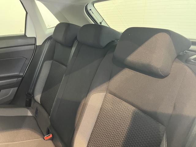 ＶＷ ポロＴＳＩアクティブプッシュスタート　アイドリングストップ　　オートライト　オートマチックハイビーム　ＬＥＤヘッドライト　コーナーセンサー　パーキングアシスト　ワイヤレス充電　アダプティブクルーズコントロール　２ＷＤ（愛媛県）の中古車