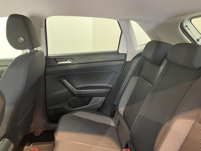 ＶＷ ポロＴＳＩアクティブプッシュスタート　アイドリングストップ　　オートライト　オートマチックハイビーム　ＬＥＤヘッドライト　コーナーセンサー　パーキングアシスト　ワイヤレス充電　アダプティブクルーズコントロール　２ＷＤ（愛媛県）の中古車