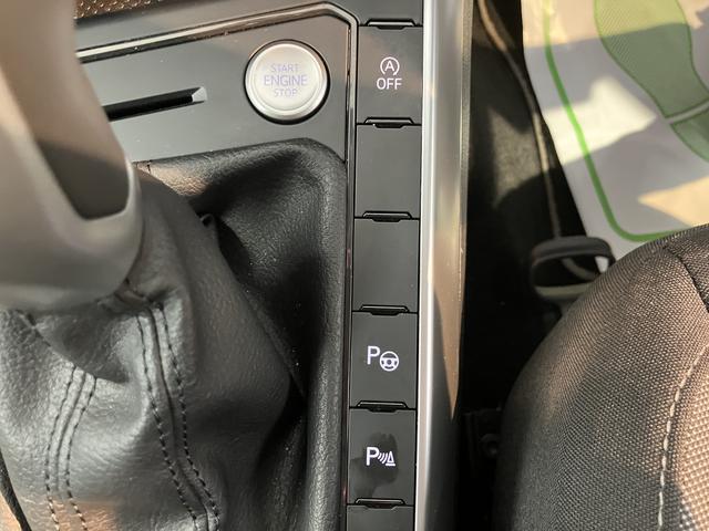 ＶＷ ポロＴＳＩアクティブプッシュスタート　アイドリングストップ　　オートライト　オートマチックハイビーム　ＬＥＤヘッドライト　コーナーセンサー　パーキングアシスト　ワイヤレス充電　アダプティブクルーズコントロール　２ＷＤ（愛媛県）の中古車