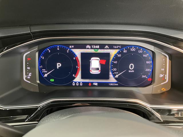 ＶＷ ポロＴＳＩ　Ｒラインプッシュスタート　アイドリングストップ　オートライト　オートマチックハイビーム　コーナーセンサー　パーキングアシスト　アダプティブクルーズコントロール　フロントフォグランプ　リヤフォグランプ　２ＷＤ（愛媛県）の中古車
