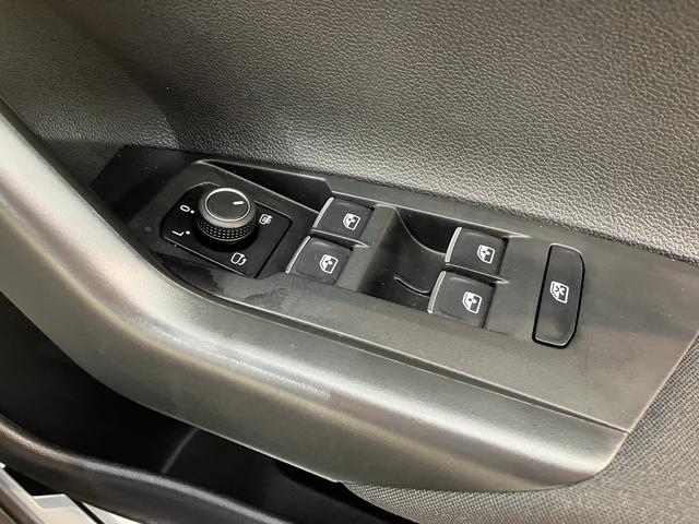 ＶＷ ポロＴＳＩ　Ｒラインプッシュスタート　アイドリングストップ　オートライト　オートマチックハイビーム　コーナーセンサー　パーキングアシスト　アダプティブクルーズコントロール　フロントフォグランプ　リヤフォグランプ　２ＷＤ（愛媛県）の中古車