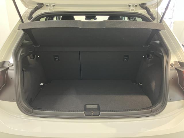 ＶＷ ポロＴＳＩ　Ｒラインプッシュスタート　アイドリングストップ　オートライト　オートマチックハイビーム　コーナーセンサー　パーキングアシスト　アダプティブクルーズコントロール　フロントフォグランプ　リヤフォグランプ　２ＷＤ（愛媛県）の中古車