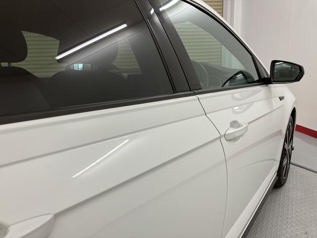 ＶＷ ポロＴＳＩ　Ｒラインプッシュスタート　アイドリングストップ　オートライト　オートマチックハイビーム　コーナーセンサー　パーキングアシスト　アダプティブクルーズコントロール　フロントフォグランプ　リヤフォグランプ　２ＷＤ（愛媛県）の中古車