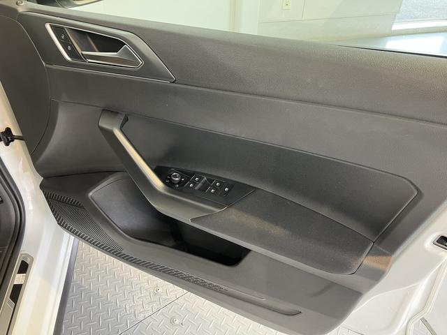 ＶＷ ポロＴＳＩ　Ｒラインプッシュスタート　アイドリングストップ　オートライト　オートマチックハイビーム　コーナーセンサー　パーキングアシスト　アダプティブクルーズコントロール　フロントフォグランプ　リヤフォグランプ　２ＷＤ（愛媛県）の中古車