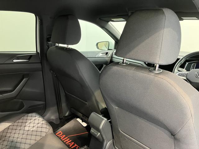 ＶＷ ポロＴＳＩ　Ｒラインプッシュスタート　アイドリングストップ　オートライト　オートマチックハイビーム　コーナーセンサー　パーキングアシスト　アダプティブクルーズコントロール　フロントフォグランプ　リヤフォグランプ　２ＷＤ（愛媛県）の中古車