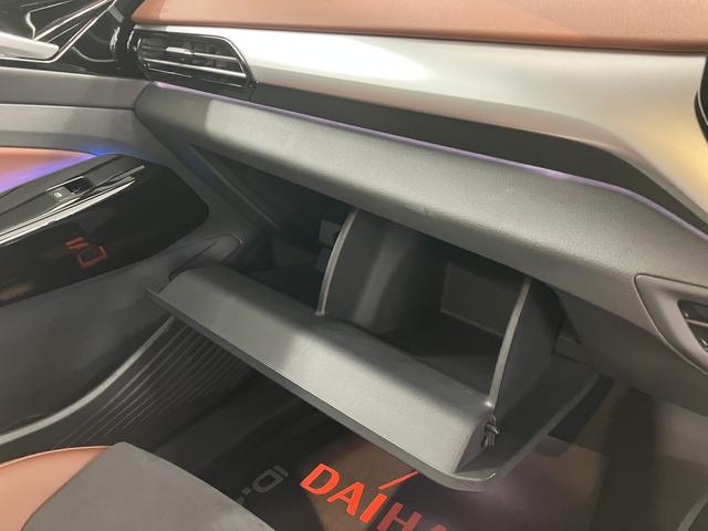 ＶＷ ＩＤ．４プロプッシュスタート　運転席・助手席シートヒーター　アダプティブクルーズコントロール　オートライト　オートマチックハイビーム　ＬＥＤヘッドライト　リヤフォグランプ　ワイヤレス充電　パーキングアシスト（愛媛県）の中古車